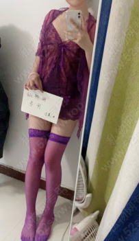 小美紫色过膝丝袜