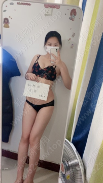 小美黑色套装